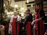 La domenica io lavoro: tutto sugli italiani che non fanno mai festa