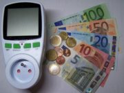 Iva nelle bollette di luce e gas: monta la protesta dei cittadini