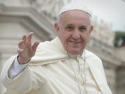 Papa Francesco, don Milani e i poveri in palmo di mano