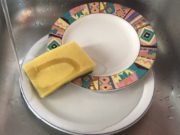 La spugnetta dei piatti? Occhio, è un mostro con miliardi di batteri spugnetta-piatti-mostro-con-miliardi-di-batteri