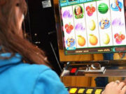 Giochi, slot e scommesse: ma quanto perdono gli italiani? giochi-slot-scommesse-quanto-perdono-italiani