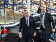 Draghi: caro Di Maio, giù le mani da un Italiano che ci fa onore draghi-dimaio-giu-mani-da-italiano-che-fa-onore