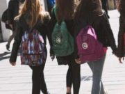 Faenza, in classe c’è una ragazza sorda: ecco cosa hanno fatto i suoi compagni faenza-in-classe-ragazza-sorda-fatto-compagni