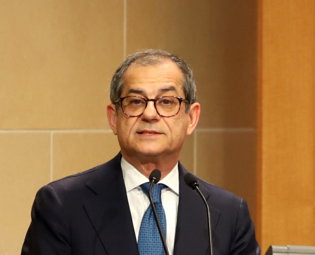 minibot-tria-li-boccia-ira-di-salvini-e-di-maio