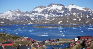 groenlandia-i-ghiacci-si-sciolgono-e-tutti-la-vogliono