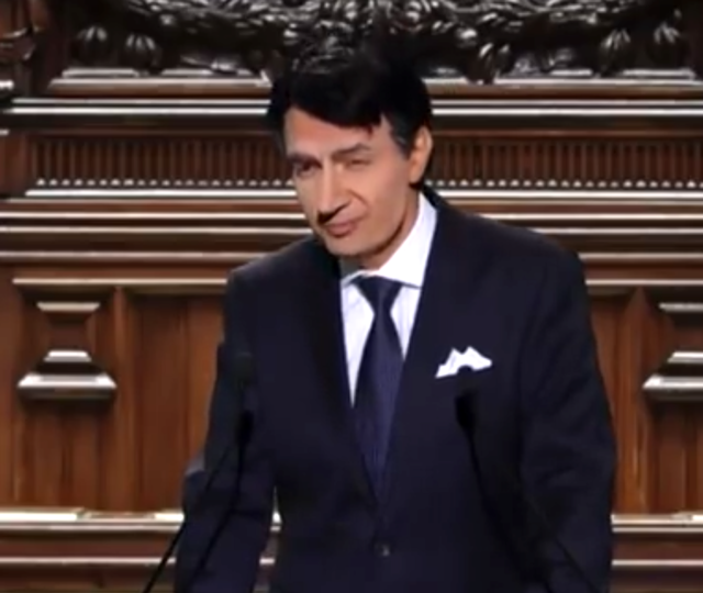 conte-su-rai3-lesilarante-imitazione-di-marcore-video