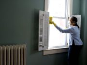 Coronavirus: dall’acciaio alla plastica, le superfici dove resiste di più coronavirus-superfici-dove-resiste-di-piu