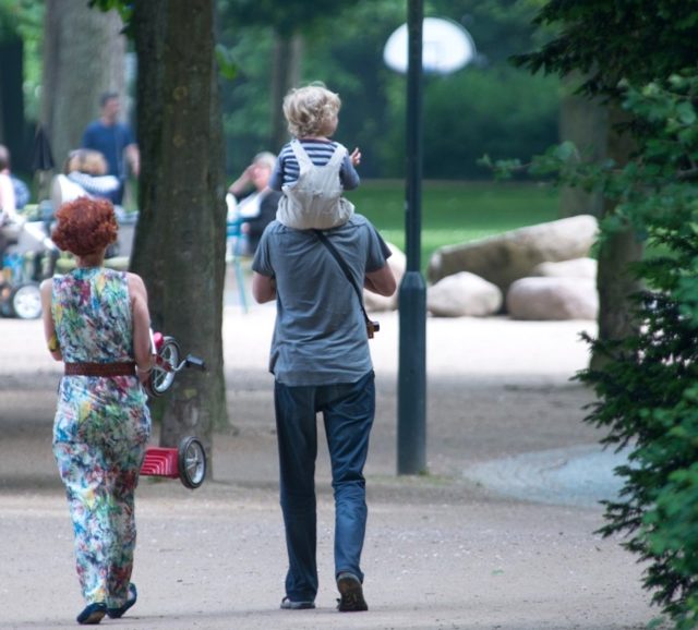 emila-romagna-bonaccini-vieta-passeggiate-bici-jogging