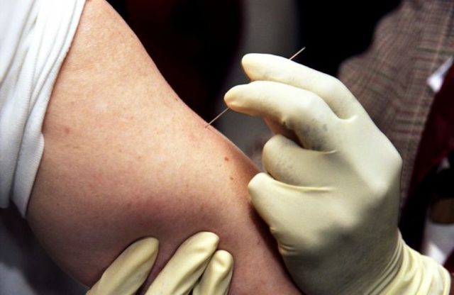 vaccino-anti-covid-italiana-irbm-sperimenta-sulluomo-da-fine-aprile