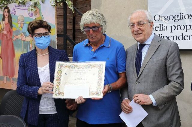 a-luigi-fiori-il-premio-santa-maria-del-monte-promosso-dalla-banca-di-piacenza