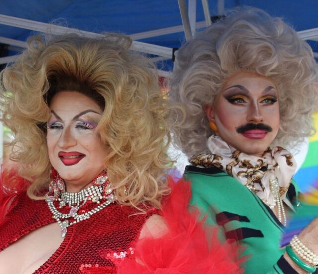 le-drag-queen-in-piazza-cavalli-per-fare-rumore