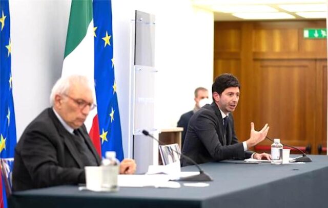 covid-nuovo-decreto-del-governo-si-apre-su-scuola-e-green-pass