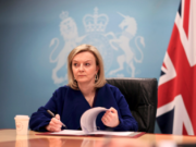 Liz Truss: le sue dimissioni a Londra sono un monito per Giorgia Meloni liz-truss-le-sue-dimissioni-a-londra-monito-per-giorgia-meloni