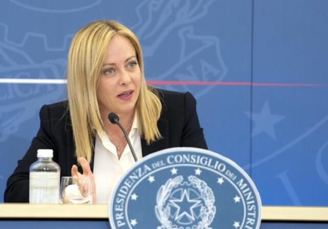 giorgia-meloni-la-premier-piace-agli-italiani-piu-fiducia-in-lei-che-nel-suo-governo
