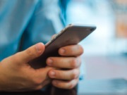 Cellulare in classe? Il compito della scuola è insegnare, non proibire cellulare-in-classe-compito-scuola-insegnare-non-proibire