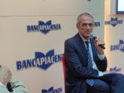 Cottarelli e le “Chimere” dell’economia: pieno di pubblico al PalabancaEventi di Piacenza cottarelli-con-chimere-pieno-di-pubblico-a-palabancaeventi-piacenza