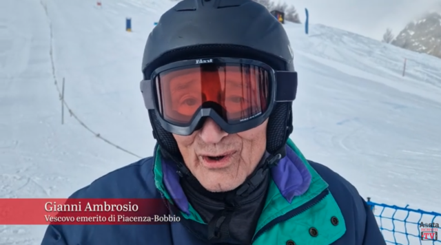 gianni-ambrosio-a-80-anni-vescovo-emerito-di-piacenza-partecipa-al-campionato-di-sci-per-sacerdoti