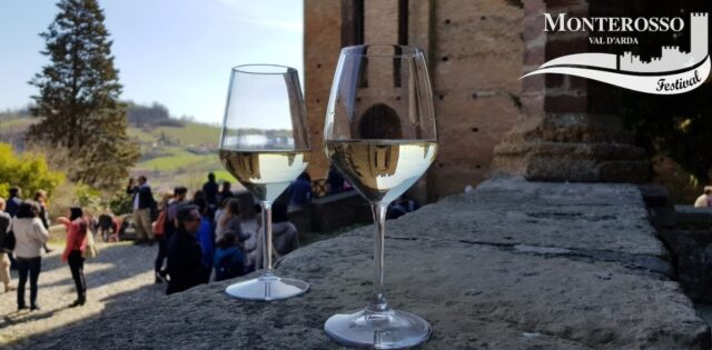 monterosso-val-darda-festival-dal-vino-al-turismo-sventolano-bandiere-del-piacentino