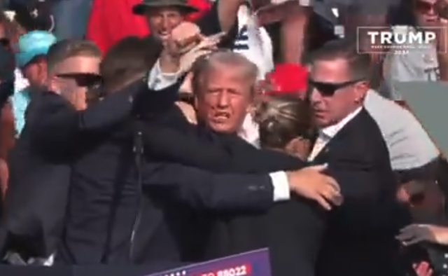 trump-spari-a-comizio-elettorale-ex-presidente-ferito-ucciso-attentatore