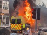 Scontri razziali nel Regno Unito: provocazioni dell’estrema destra, o una pentola che esplode? scontri-razziali-regno-unito-provocazioni-estrema-destra-o-pentola-che-esplode