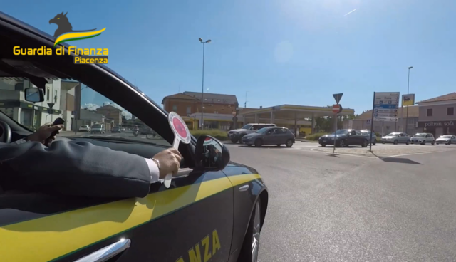 guardia-di-finanza-500mila-euro-confiscati-a-imprenditore-piacentino-per-evasione-fiscale