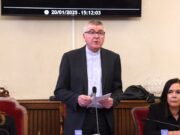 Il vescovo Cevolotto in Consiglio comunale: Piacenza cambiata dall’immigrazione, affrontare le emergenze
