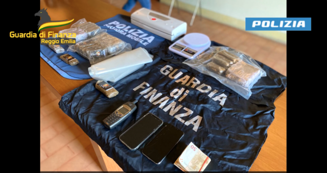 reggio-emilia-maxi-operazione-antidroga-smantellata-rete-italo-albanese-15-arresti