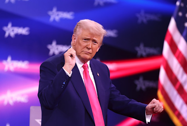 trump-blocca-tutti-gli-aiuti-militari-allucraina