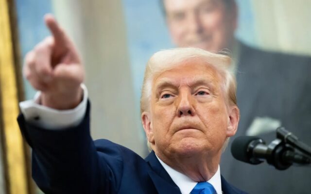 dazi-usa-retromarcia-di-trump-sospesi-per-90-giorni