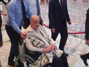 Papa Francesco vestito alla bell’e meglio in San Pietro: a che giova questa violazione del pudore? papa-francesco-mal-vestito-in-san-pietro-a-chi-giova-violazione-del-pudore