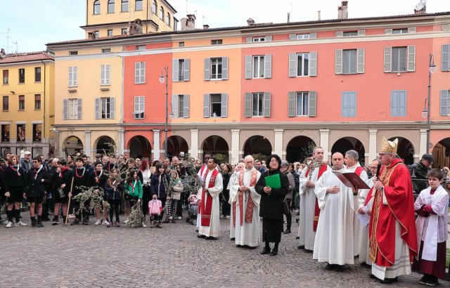 verso-la-pasqua-calendario-settimana-santa-a-piacenza-con-vescovo-cevolotto