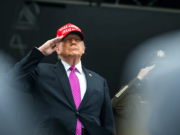 Donald Trump serve all’Occidente una Pasqua di guerra e di equivoci simulati